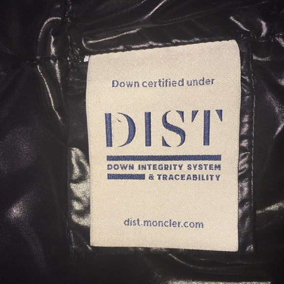 Moncler jacket size 2 (USED) - Picture 4 of 4